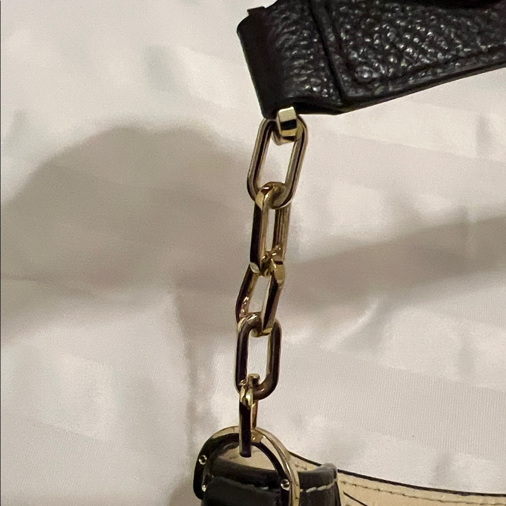 Tory Burch Black and Cream Shoulder Bag - Picture 8 of 9